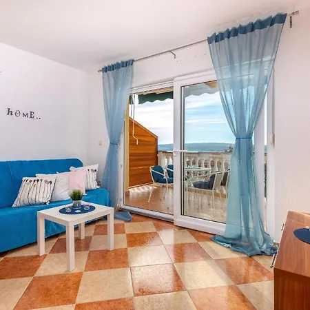 Gorgeous In With Kitchen Crikvenica